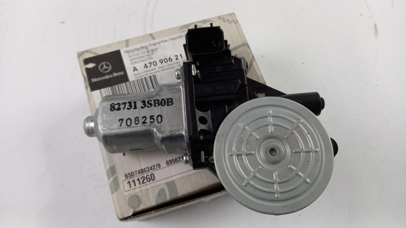 Original MERCEDES-BENZ X-Klasse W470 Fensterhebermotor links A4709062100