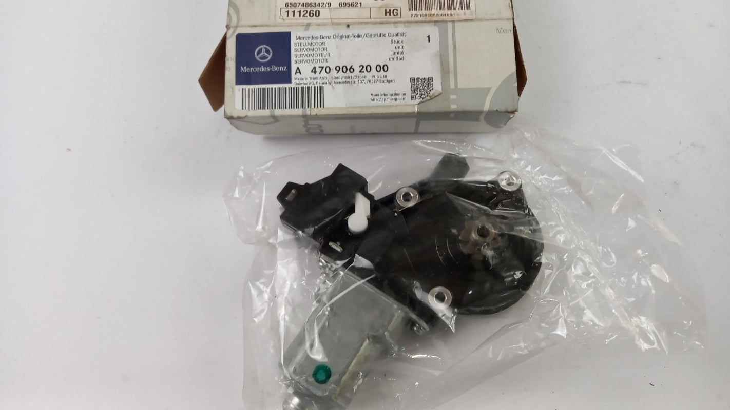 Original MERCEDES-BENZ X-Klasse W470 Fensterhebermotor rechts A4709062000
