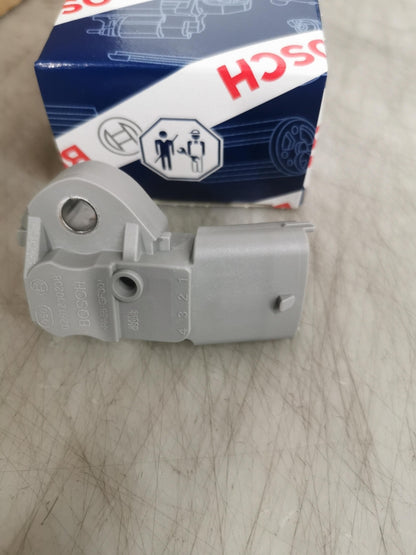 BOSCH Kraftstoffdruck Sensor für FORD VOLVO LAND ROVER 0261230238