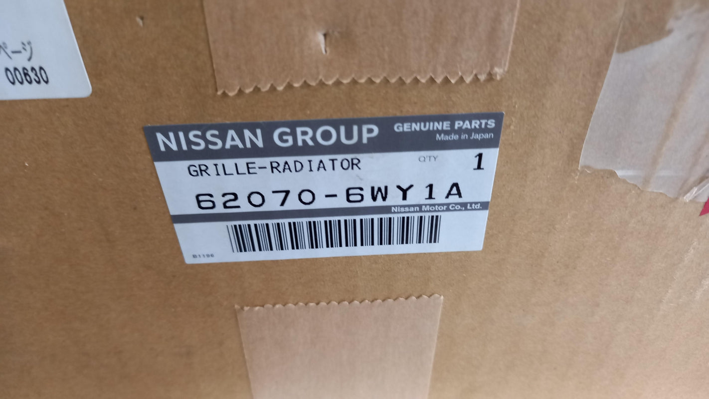 Original OE NISSAN Kühlergitter 620706WY1A