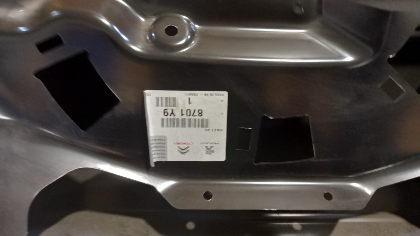 Original Peugeot 207 (A7) Heckklappe 8701Y9