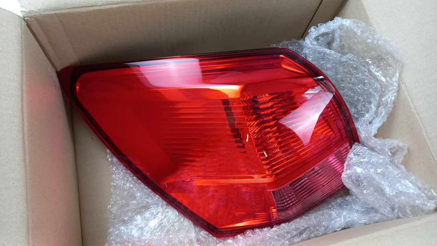 Original OE NISSAN Heckleuchte 26559JD00A