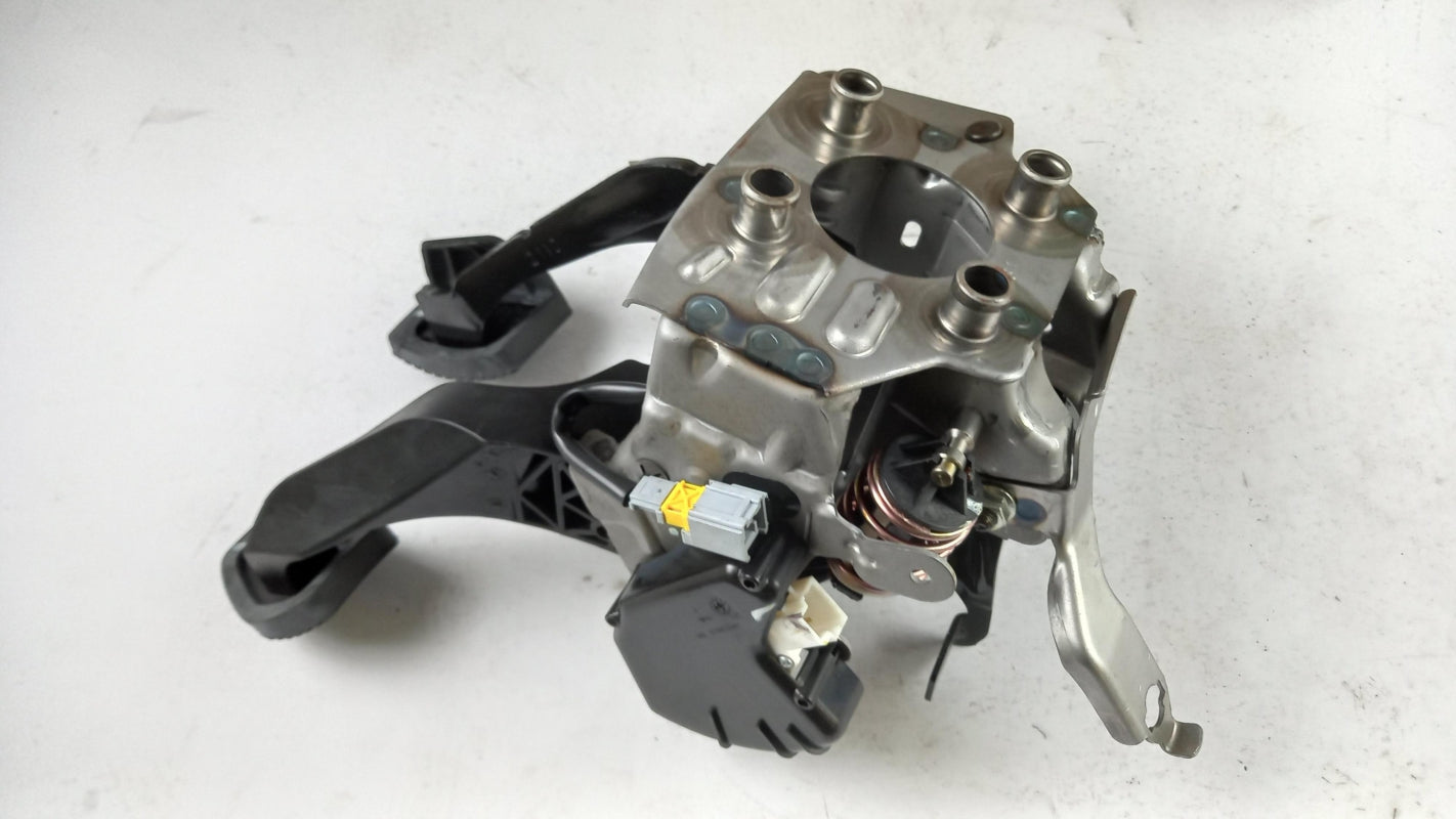 Original OE Peugeot Kitpedal 4500Z0