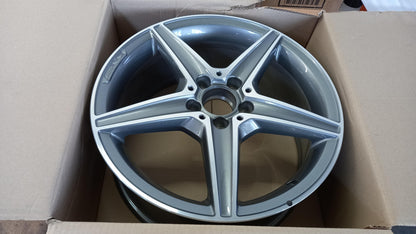 Original MERCEDES-BENZ C Klasse AMG W205 18" 7,5J ET44 Felge A20540111007X21
