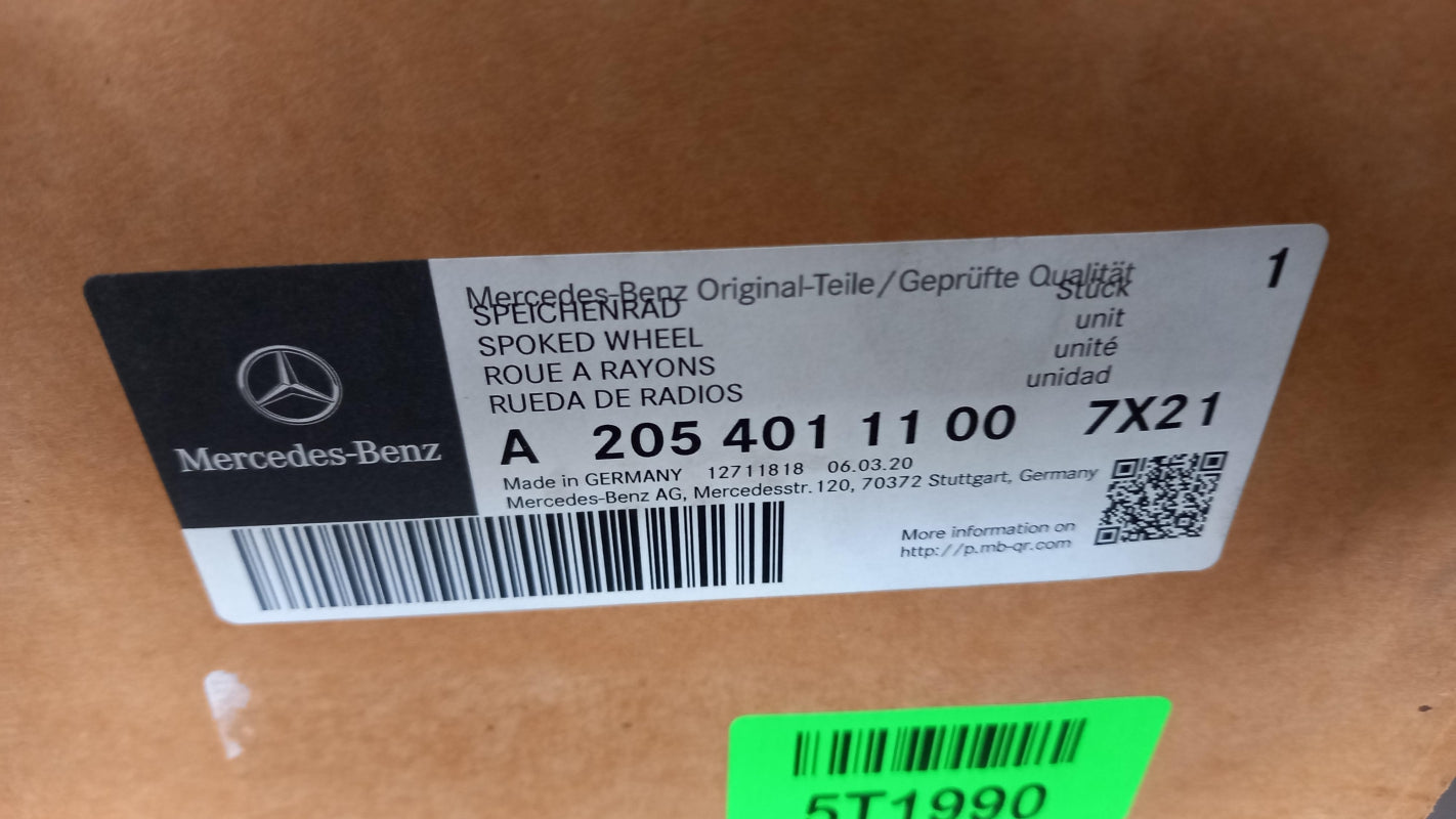 Original MERCEDES-BENZ C Klasse AMG W205 18" 7,5J ET44 Felge A20540111007X21