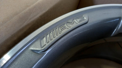 Original MERCEDES-BENZ C Klasse AMG W205 18" 7,5J ET44 Felge A20540111007X21