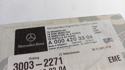 Original OE MERCEDES-BENZ Bremsbeläge A0004203304