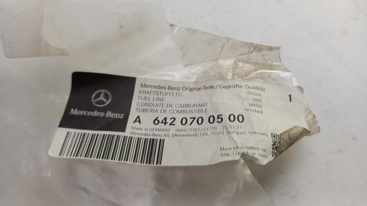 Original MERCEDES-BENZ W213 C253 X253 C238 OM642 Kraftstoffleitung A6420700500