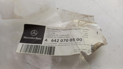 Original MERCEDES-BENZ W213 C253 X253 C238 OM642 Kraftstoffleitung A6420700500