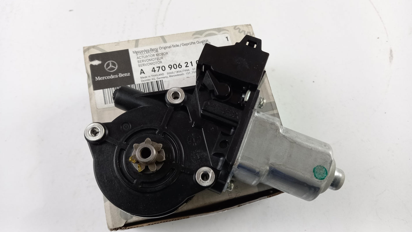 Original MERCEDES-BENZ X-Klasse W470 Fensterhebermotor links A4709062100