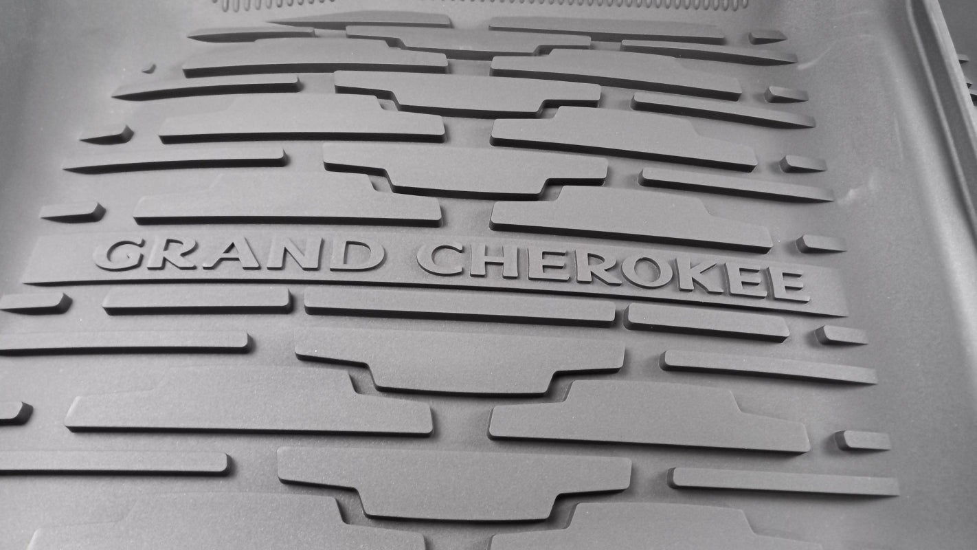 Original OE FIAT Fußmattensatz K82215577AC