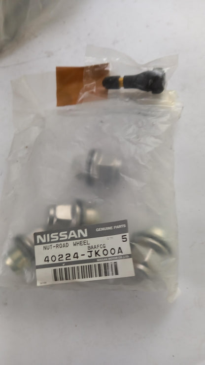 Original NISSAN QX50 EX J50 Skyline Crossover Felge 18" D03001BB4A