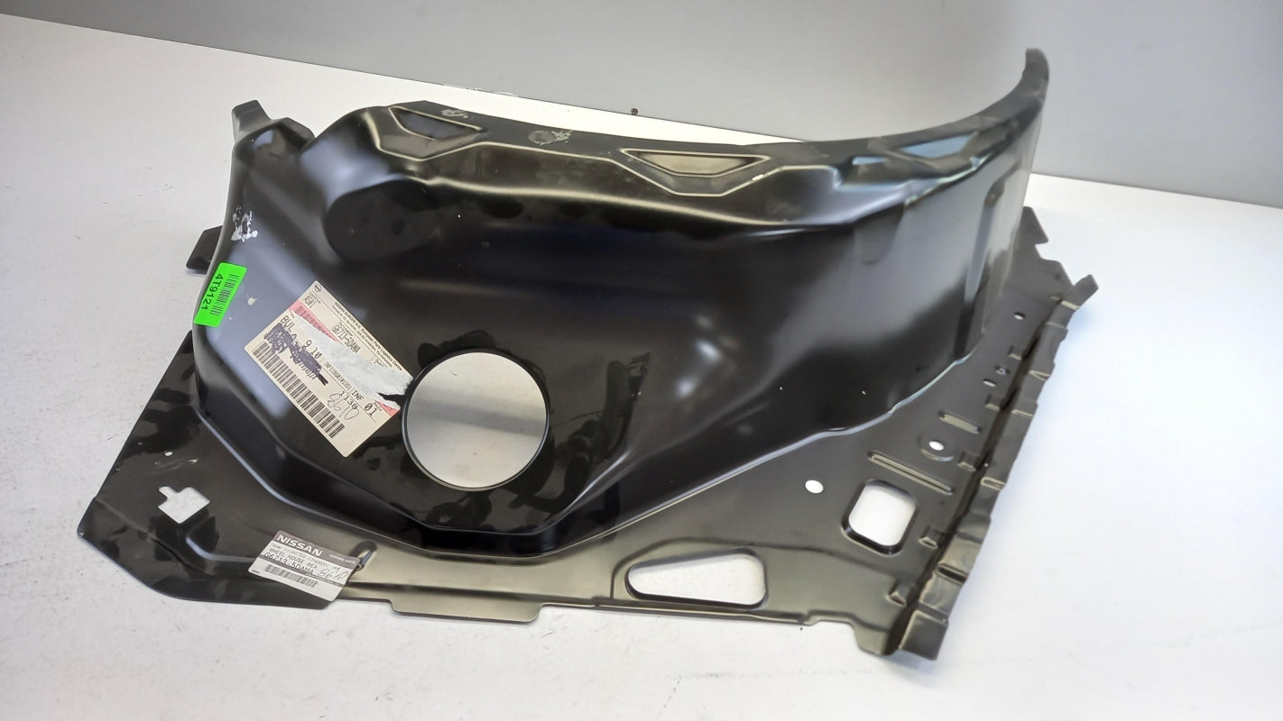 Original INFINITI Q30 QX30 H15 Radhausschale hinten links G67135DAMA