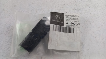 Original OE MERCEDES-BENZ Ladedrucksensor A6079053500