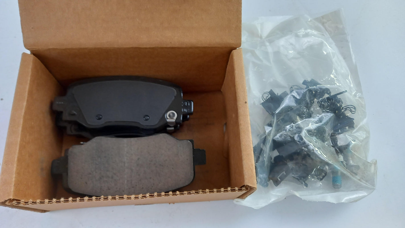 Original OE FIAT Bremsbeläge 68273101AC