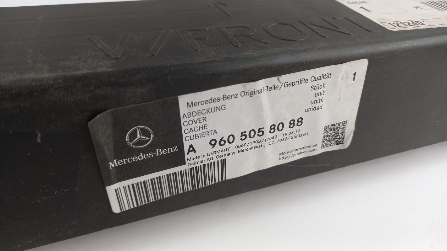 Original OE MERCEDES-BENZ Kühlerlagerung A9605058088