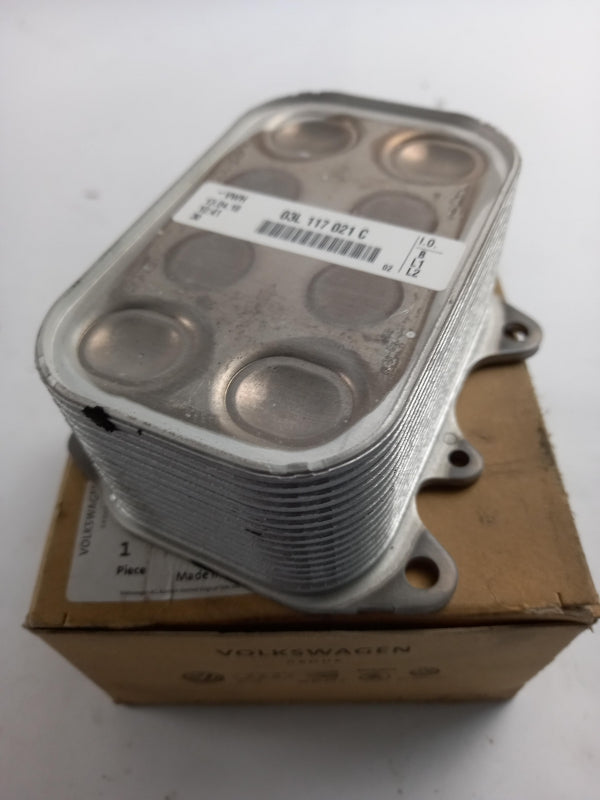 Original AUDI A4 8K Q3 VW Caddy III 2K Golf VI 5K Ölkühler 1.6/2.0TDI 03L117021C