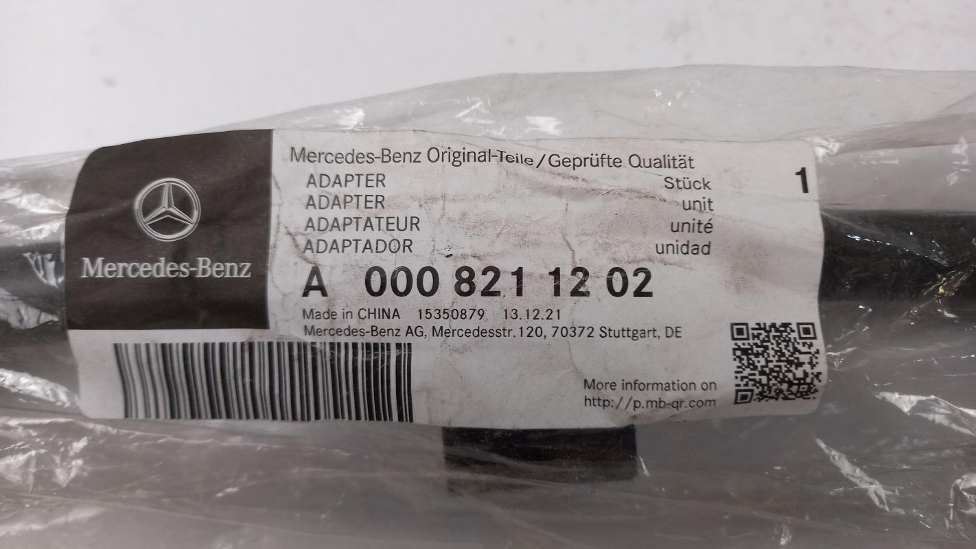 Original OE MERCEDES-BENZ Batterieladegerät A0008211202