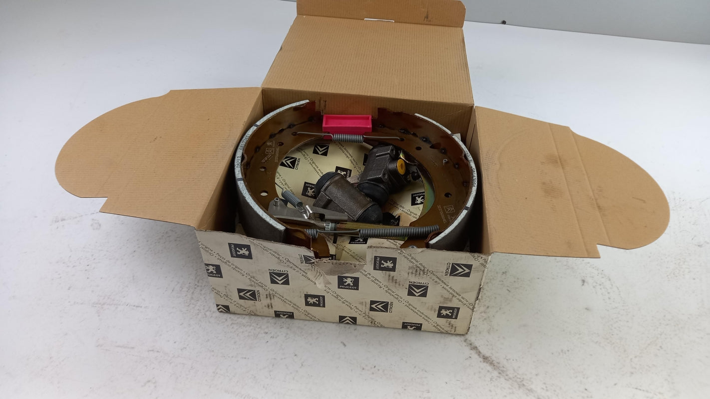 Original OE Peugeot Bremsbackensatz 424239
