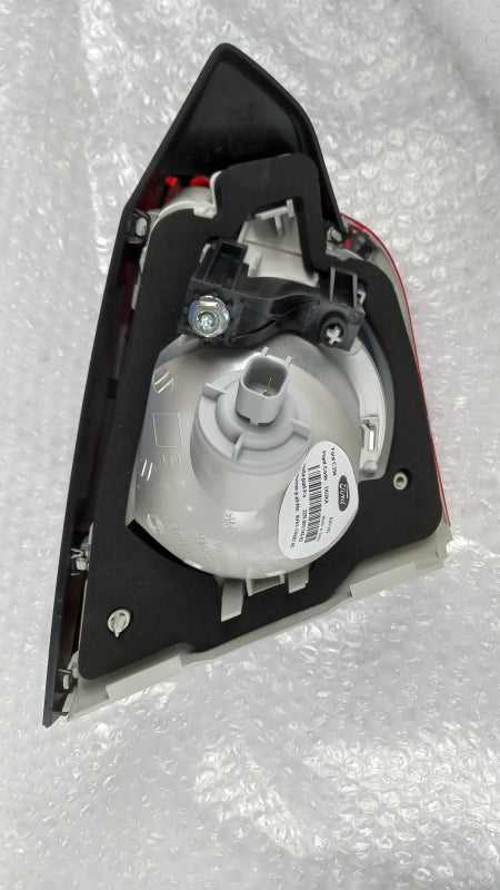 Original OE FORD Heckleuchte 1545446