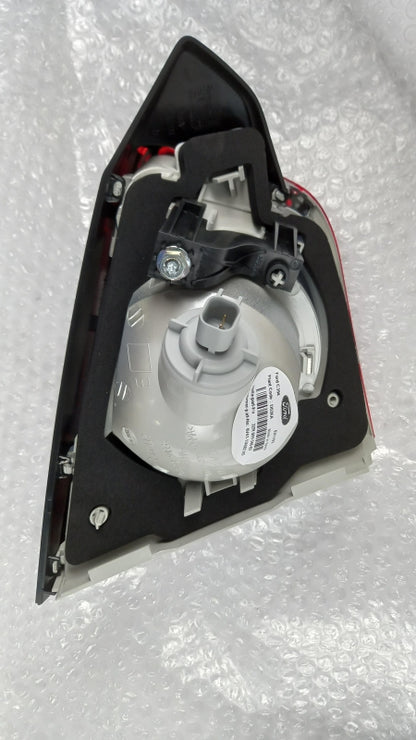 Original OE FORD Heckleuchte 1545446