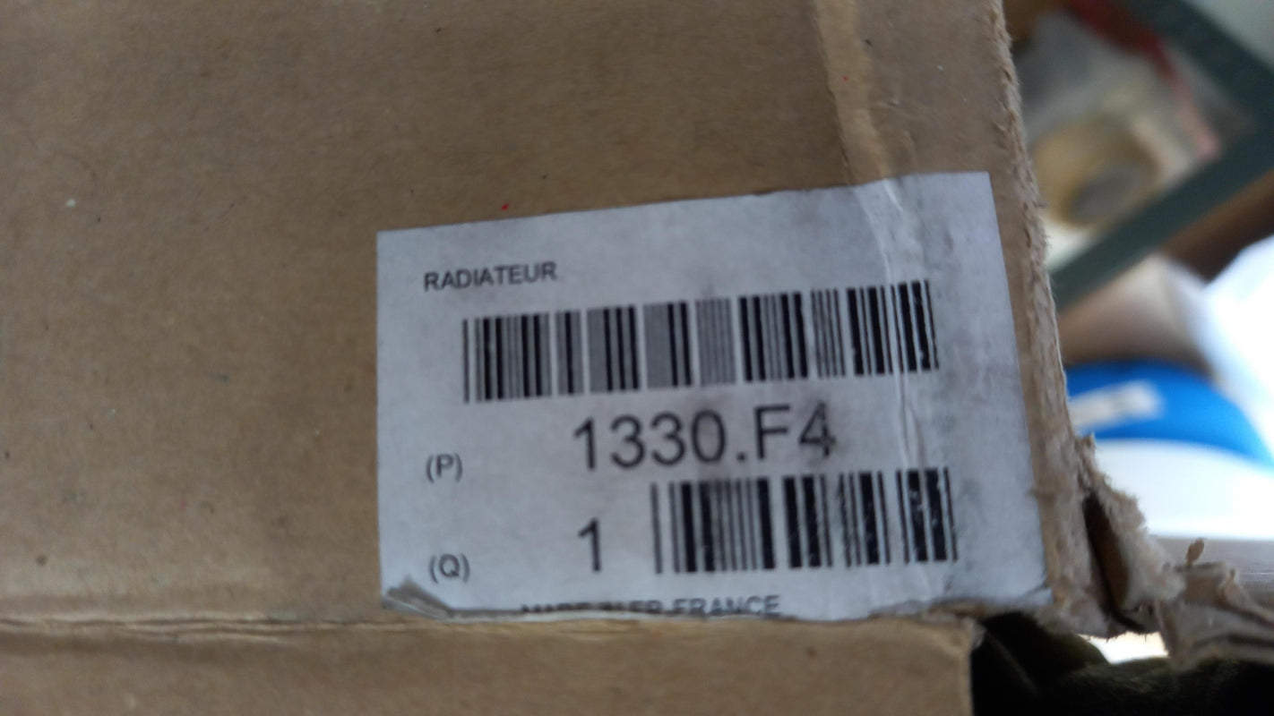 Original OE Peugeot Wasserkühler 1330F4