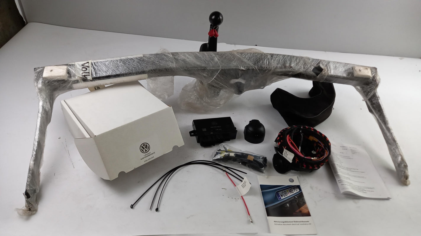 Original VW T-Roc Anhängevorrichtung mit E-Satz abnehmbar 13-polig 2GA092150