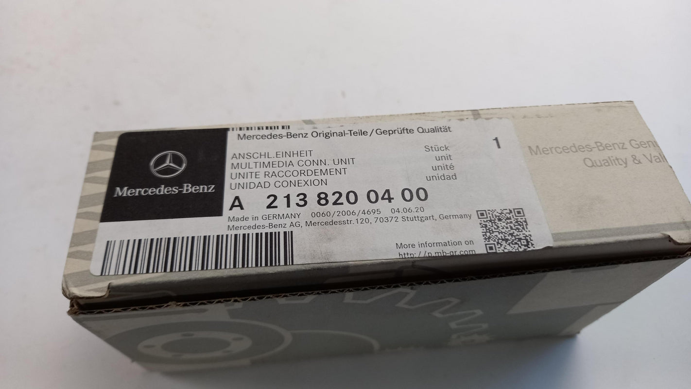 Original OE MERCEDES-BENZ Multimedia Haupteinheit A2138200400