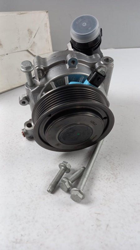 Original OE OPEL Wasserpumpe 55484532