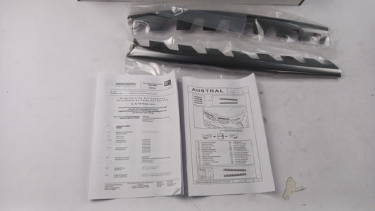 Original OE RENAULT Kühlergittereinsatz 623999911R