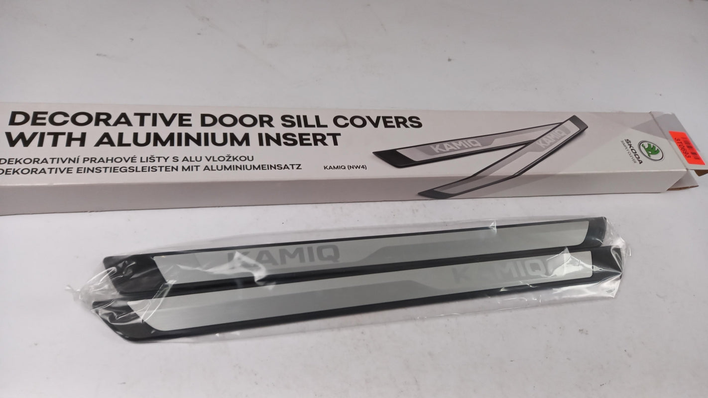 Original OE Volkswagen door sill set 658071303A 