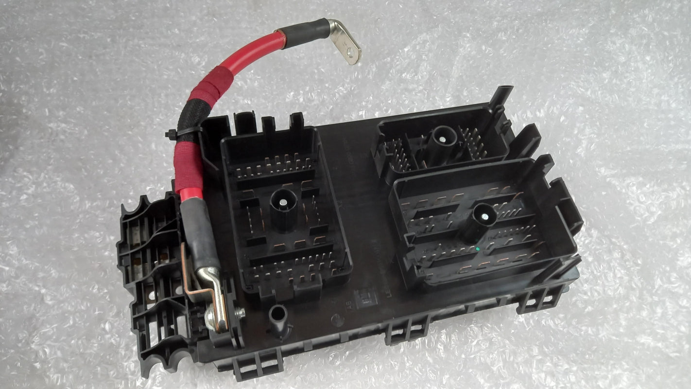 Original OPEL Astra-J 2010> Sicherungskasten 13343767