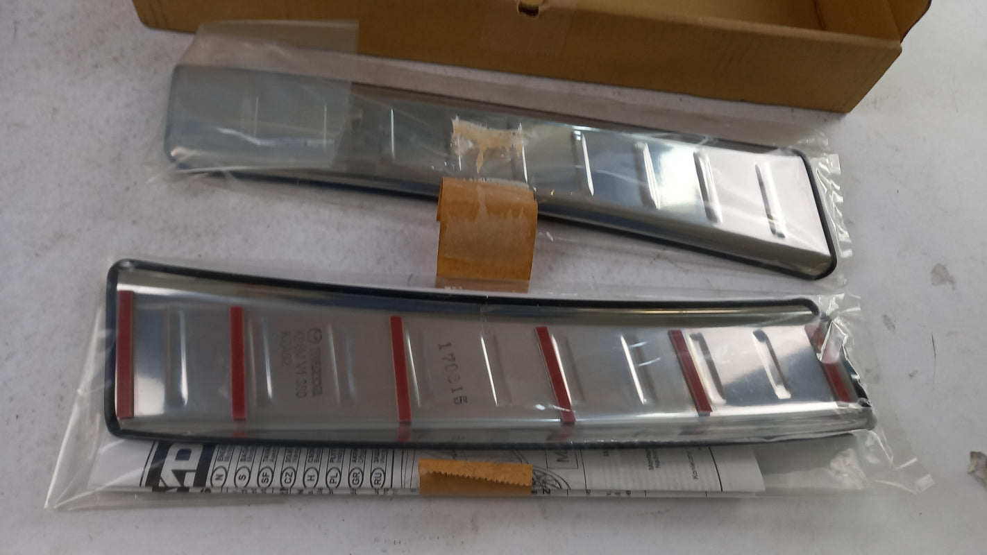 Original MAZDA CX-5 II 2017> Gepäck-Stahlplatte KB8MV1380