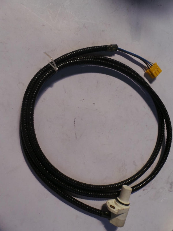Original MERCEDES-BENZ W638 Tachogeber Geschwindigkeitssensor A0135422617