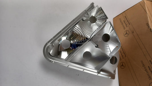 Original OE MERCEDES-BENZ Reflektor A2028200128