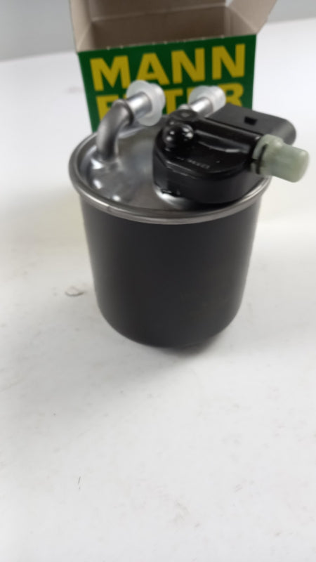 MANN-FILTER für MERCEDES BENZ A B C E G-Klasse Kraftstofffilter WK820/14