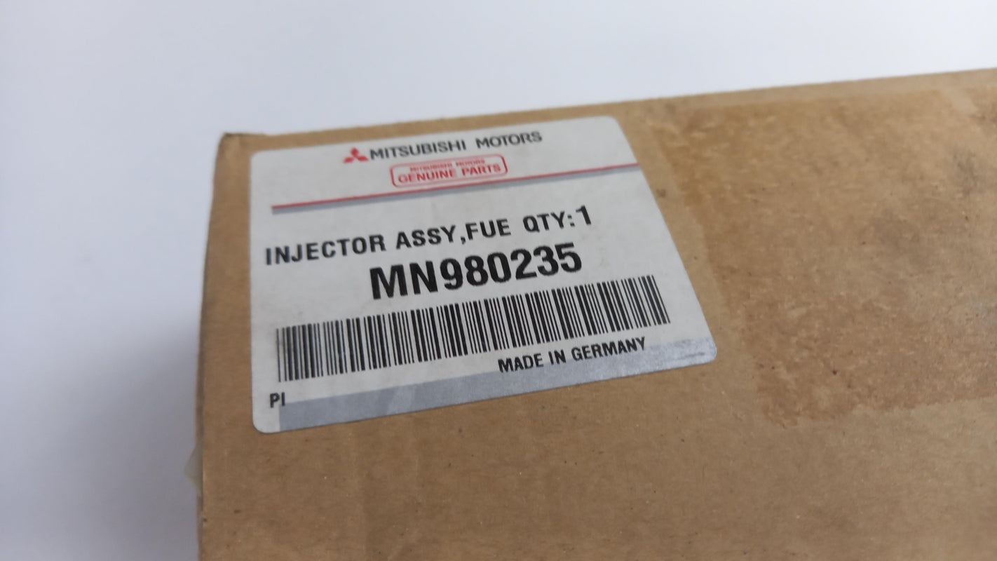 Original OE MITSUBISHI Injektor Düse MN980235