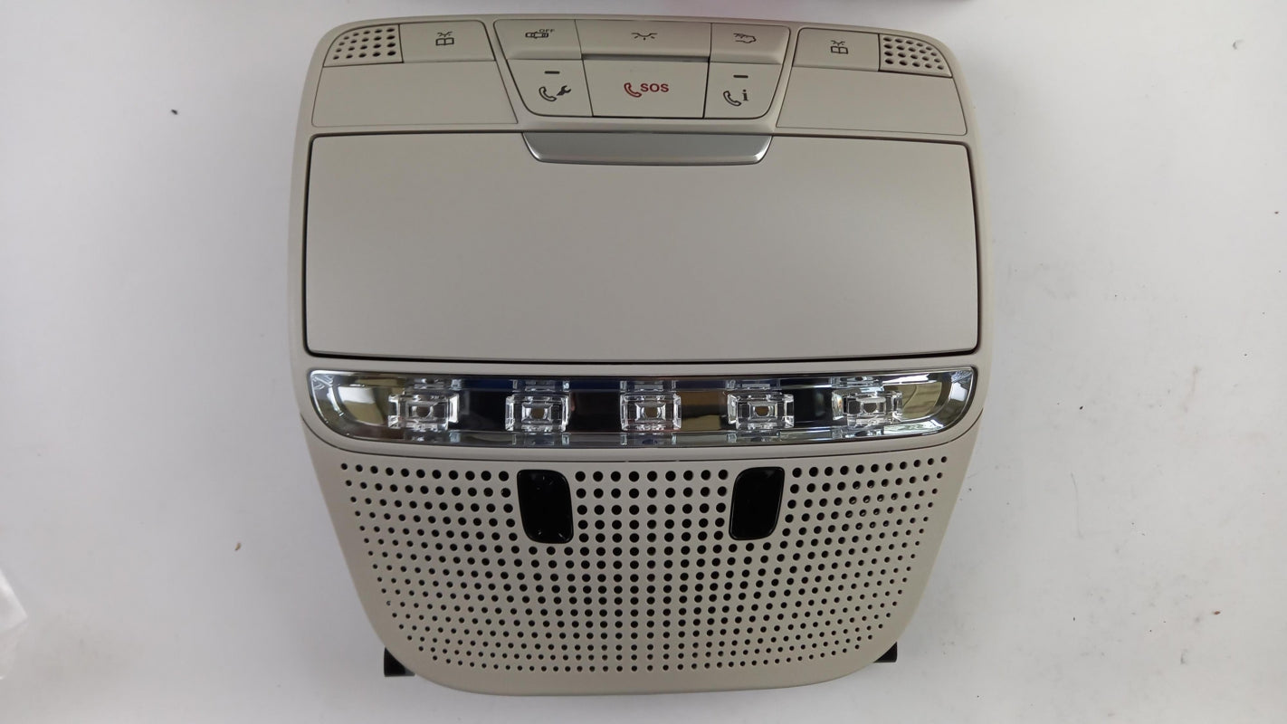 Original MERCEDES-BENZ C-klasse W205 GLC X253 Innenleuchte A00090088067H52