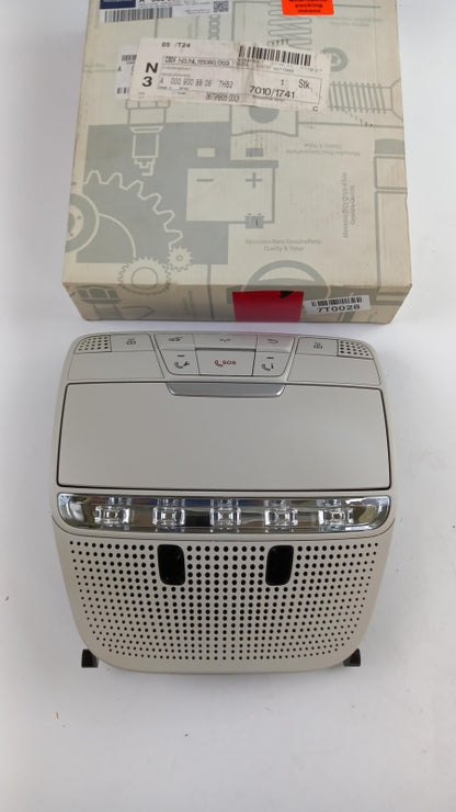 Original MERCEDES-BENZ C-klasse W205 GLC X253 Innenleuchte A00090088067H52