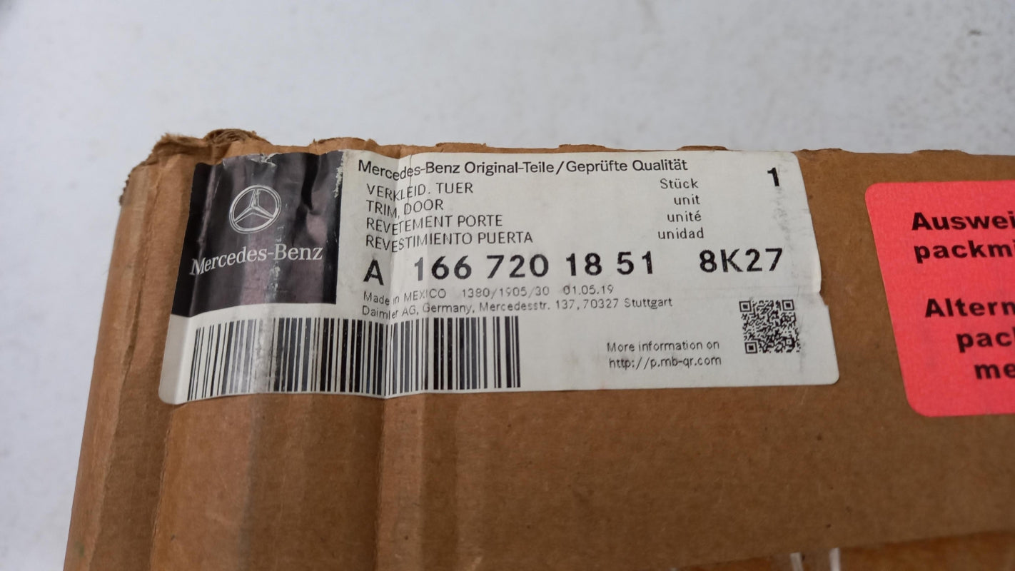 Original MERCEDES-BENZ M-Klasse W166 Zierleiste links A16672018518K27