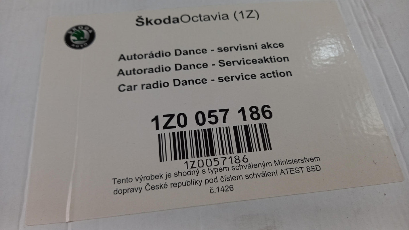 Original SKODA Octavia 1Z Autoradio Dance bis KW 45/08 1Z0057186