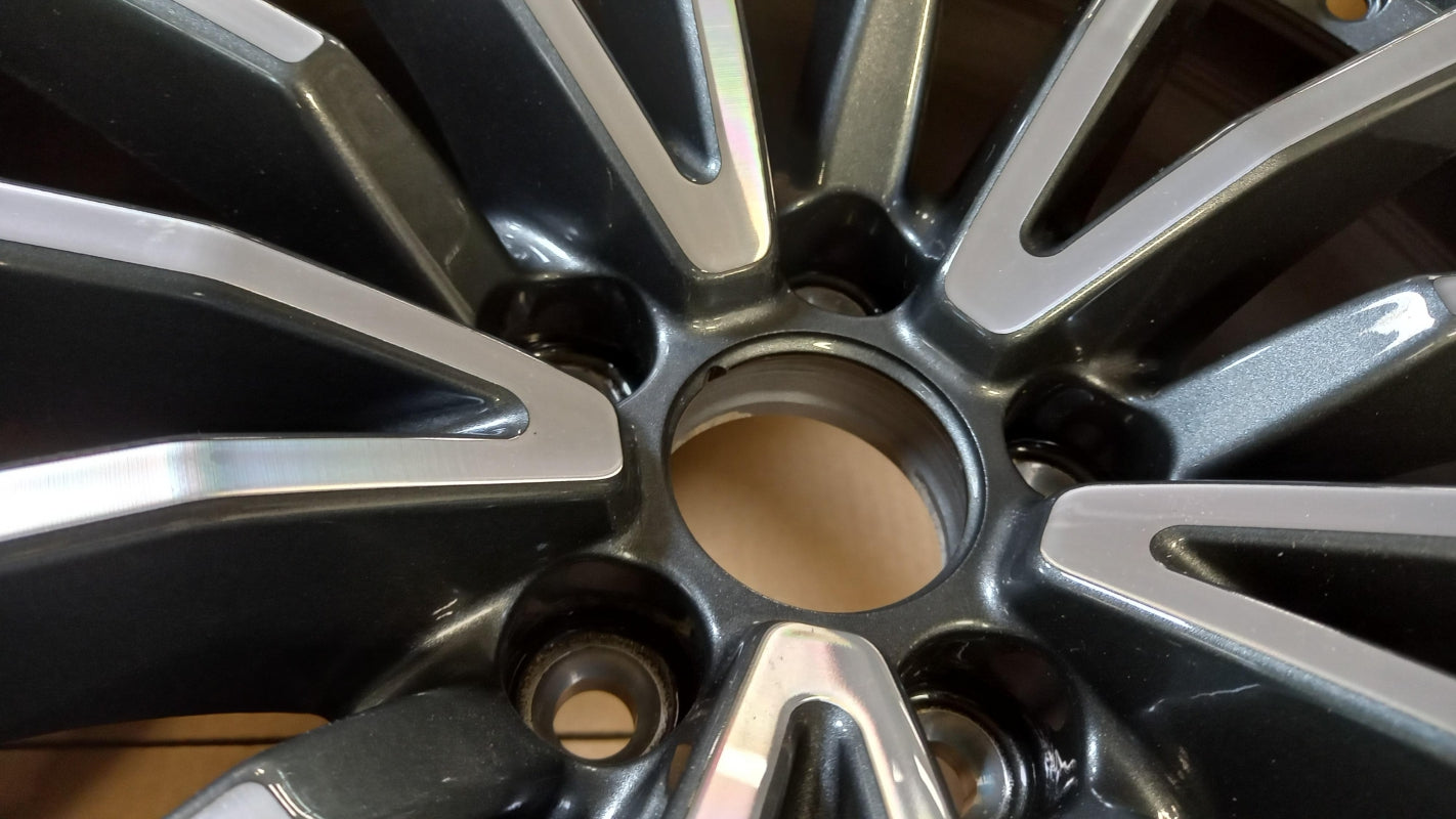 Original OE Volkswagen Felge 8W0601025AN