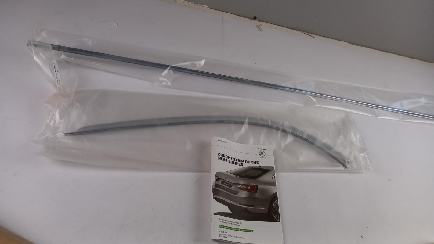 Original OE Volkswagen Stoßstange Zierleiste Satz 3V0071004A