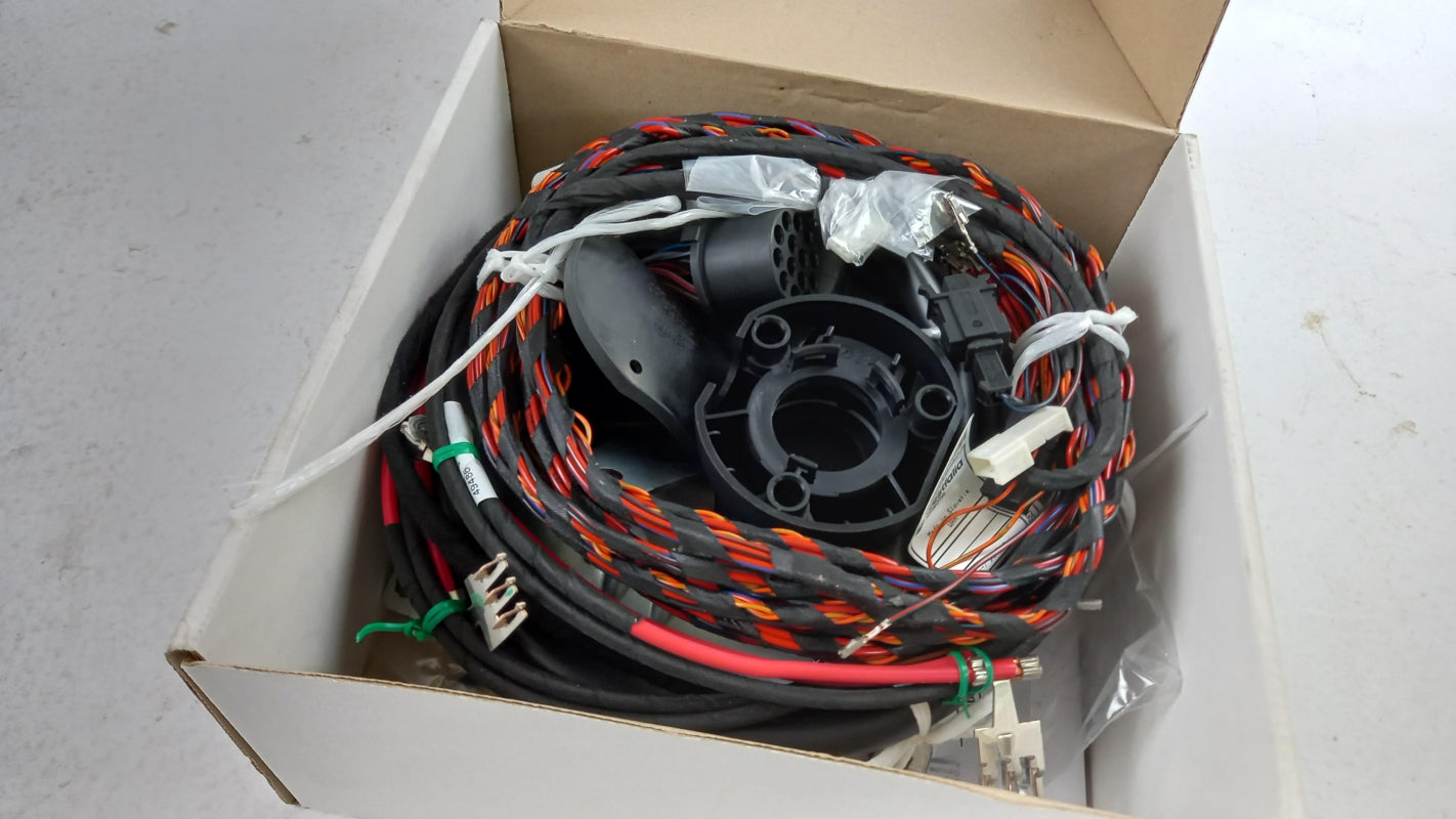 Original VW Golf Plus 52 2009-2014 Anhängerkupplung Elektrosatz 5M1055204