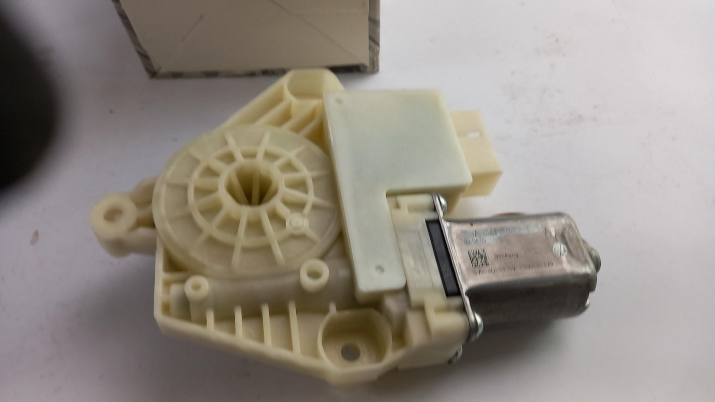 Original SKODA Rapid NH SEAT Toledo KG Fensterhebermotor hinten recht 5JA959812F