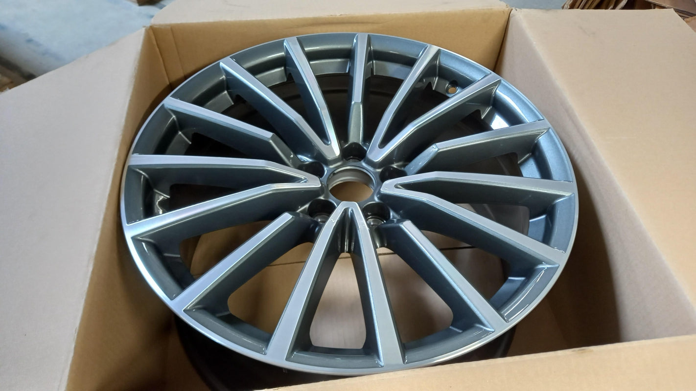 Original OE Volkswagen Felge 8W0601025AN