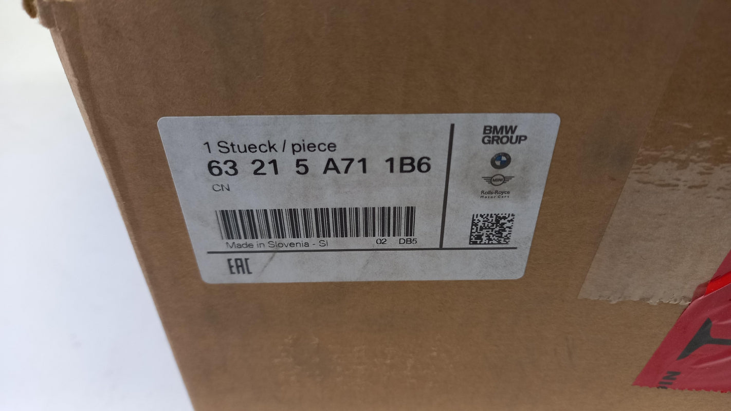 Original OE BMW Heckleuchte 63218493826