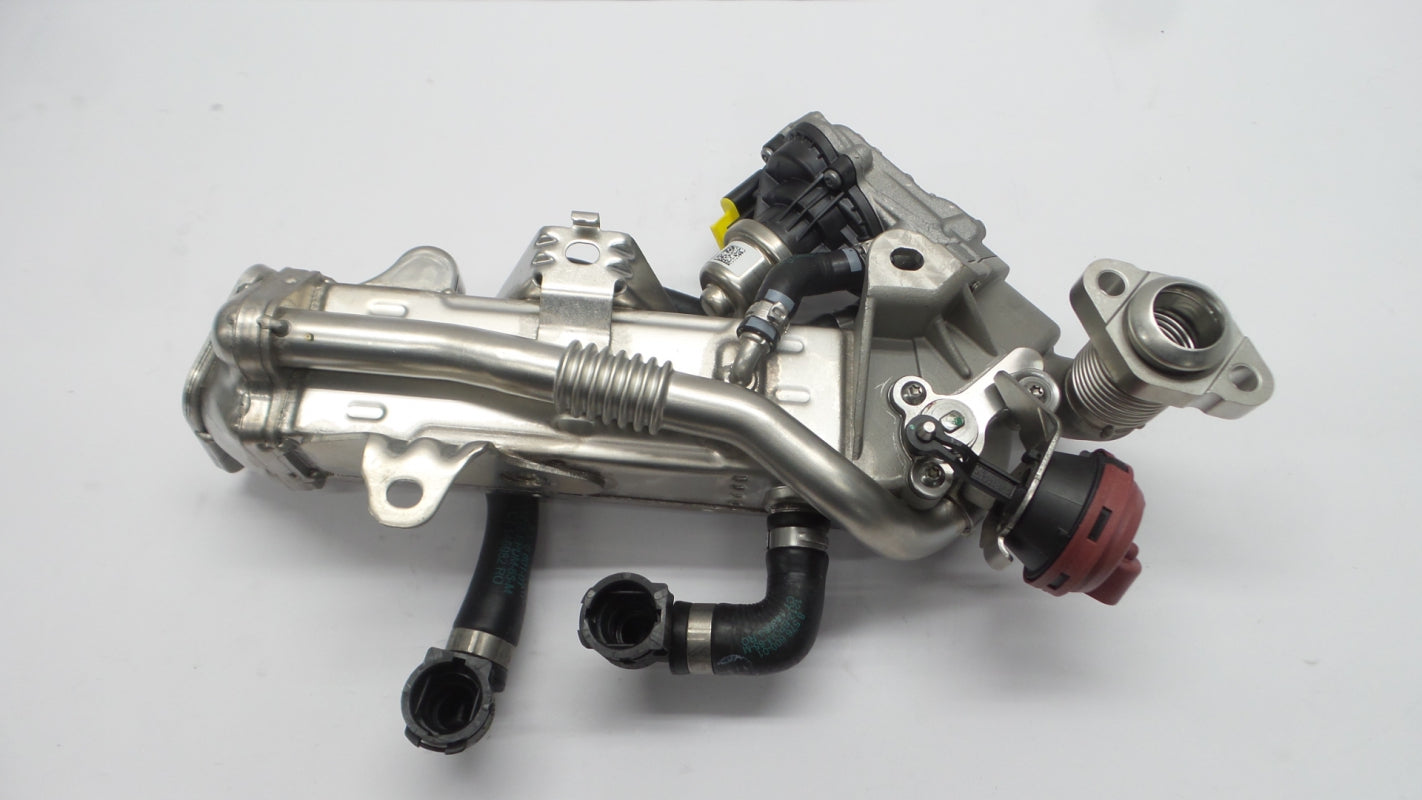 Original BMW X3 G01 X4 G02 5' G30 G31 6' G32 7' G11 G12 AGR Kühler 11718570655
