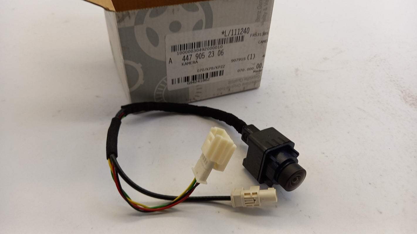 Original OE MERCEDES-BENZ Rückfahrkamera A4479052306