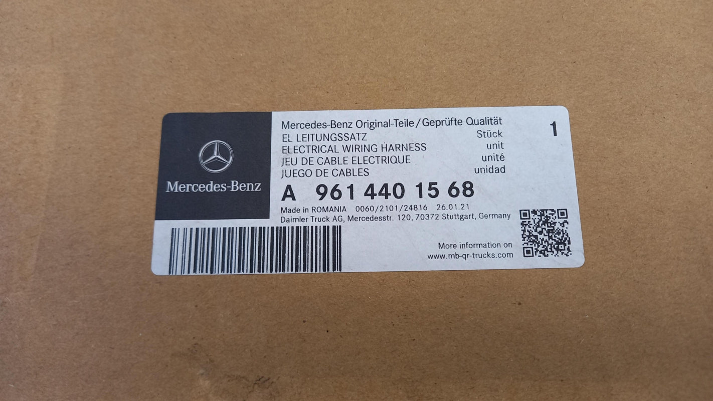 Original OE MERCEDES-BENZ A9614401568